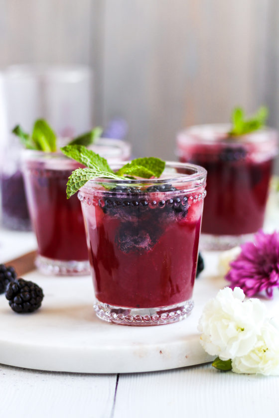 Blackberry Ginger Prosecco Cocktails | Modern Farmhouse Eats