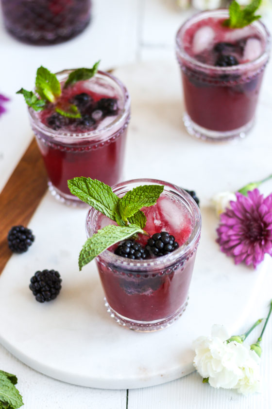 Blackberry Ginger Prosecco Cocktails | Modern Farmhouse Eats