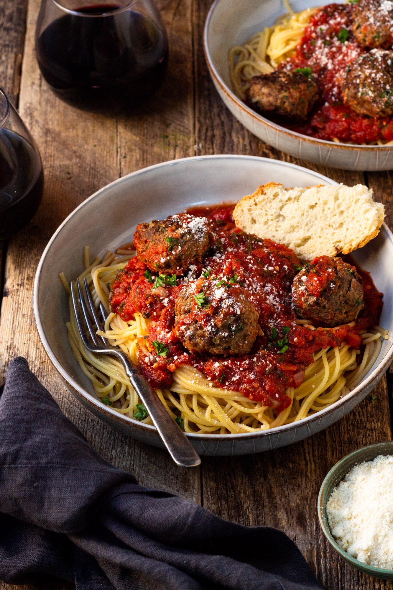 https://www.modernfarmhouseeats.com/wp-content/uploads/2020/12/Homemade-Spaghetti-and-Meatballs-31.jpg