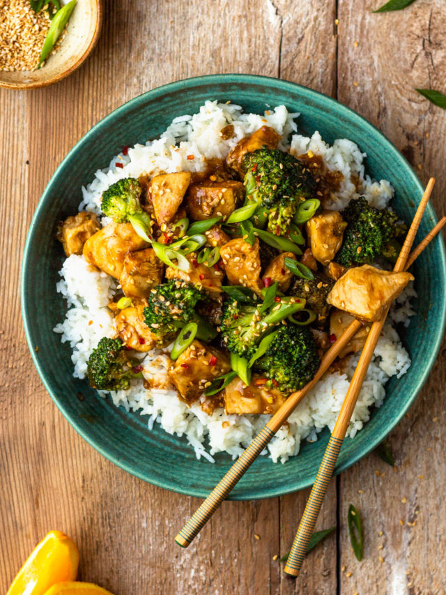 Korean Bulgogi Bowl with Sweet and Spicy Red Pepper Aioli - Modern ...